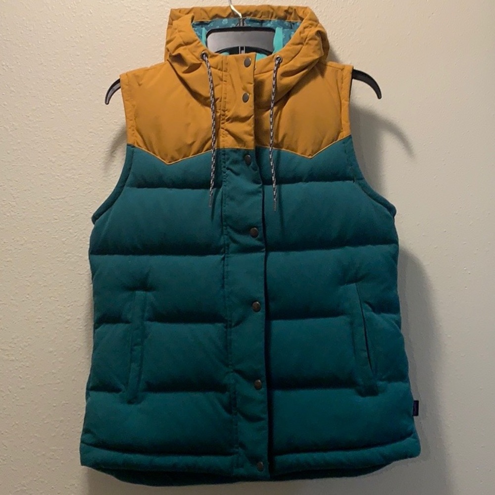 Patagonia Bivy Hooded Vest in Teal/Yellow - MEDIUM